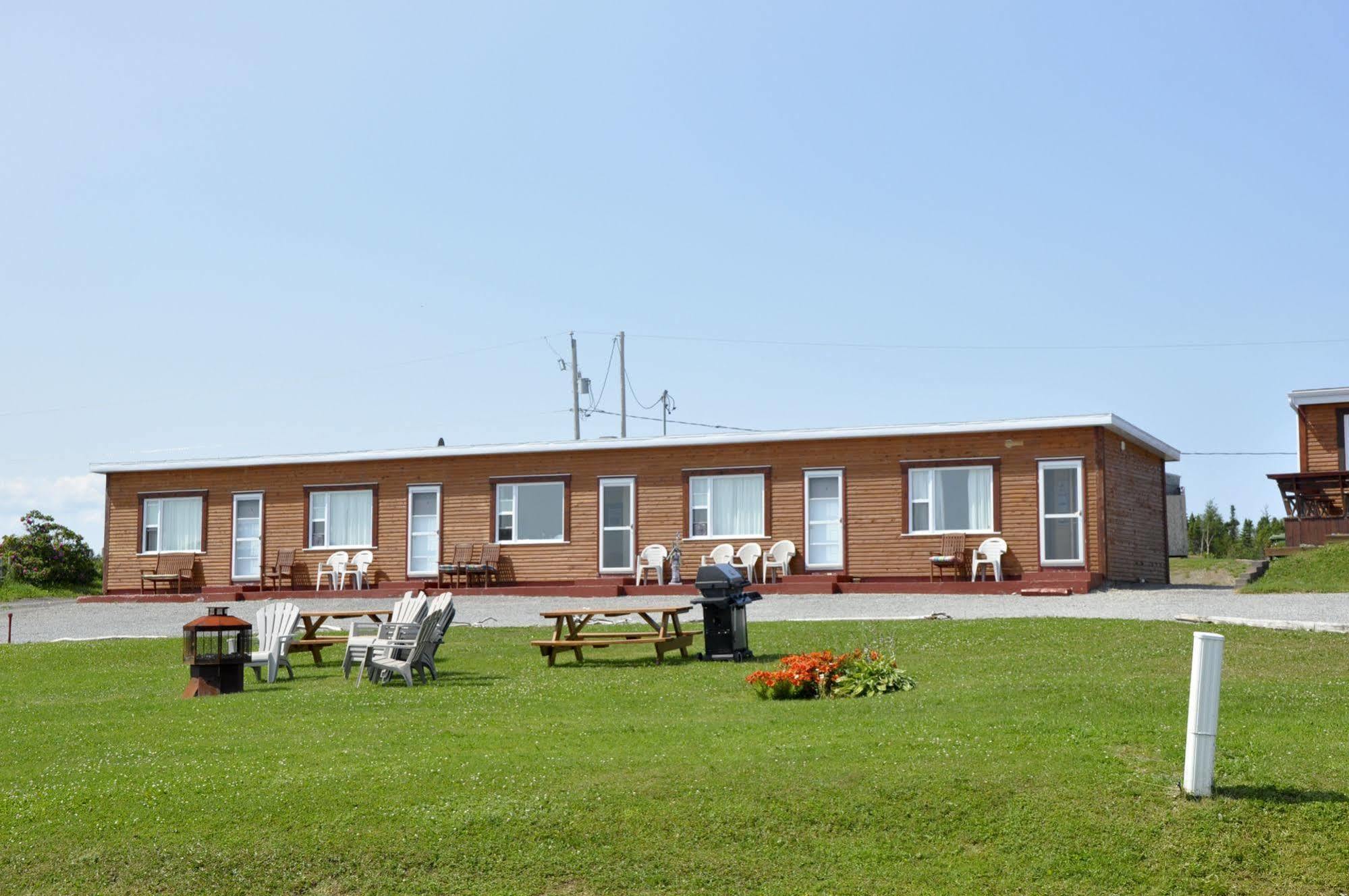 Motel du Haut Phare Cap-des-Rosiers Exterior foto